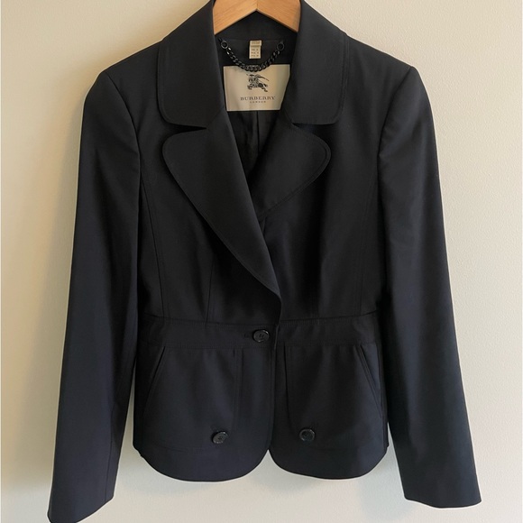 Size 4 Like New Authentic Burberry Blazer - Picture 8 of 17